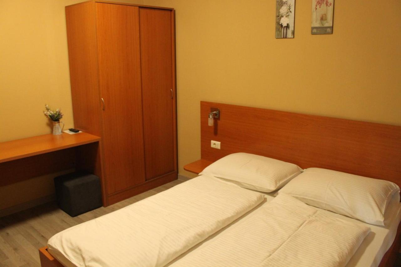 Guesthouse Rezekov Podrum Ястребарско Экстерьер фото