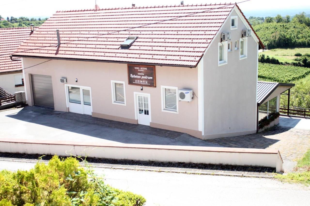 Guesthouse Rezekov Podrum Ястребарско Экстерьер фото