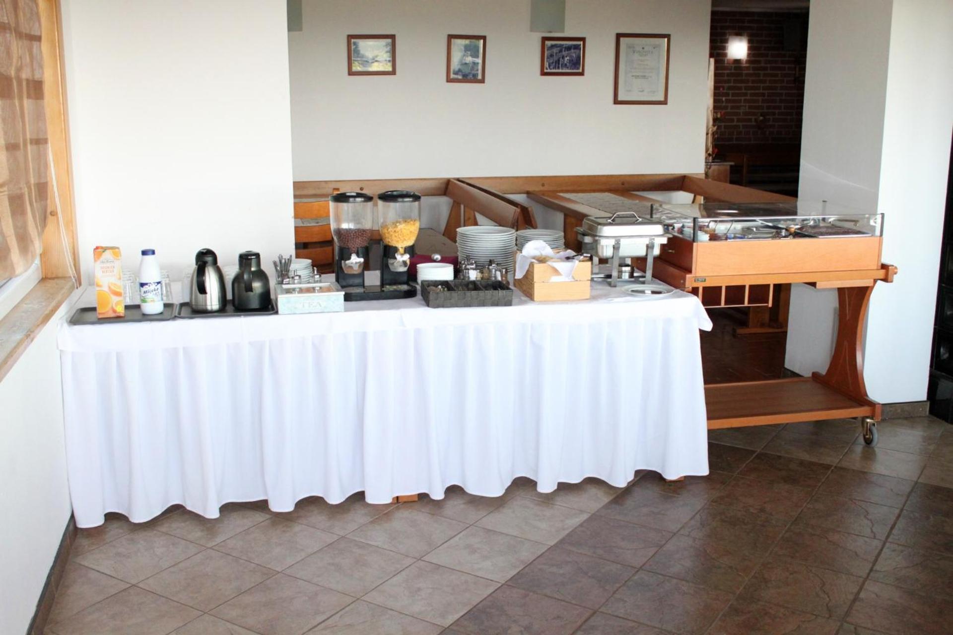 Guesthouse Rezekov Podrum Ястребарско Экстерьер фото