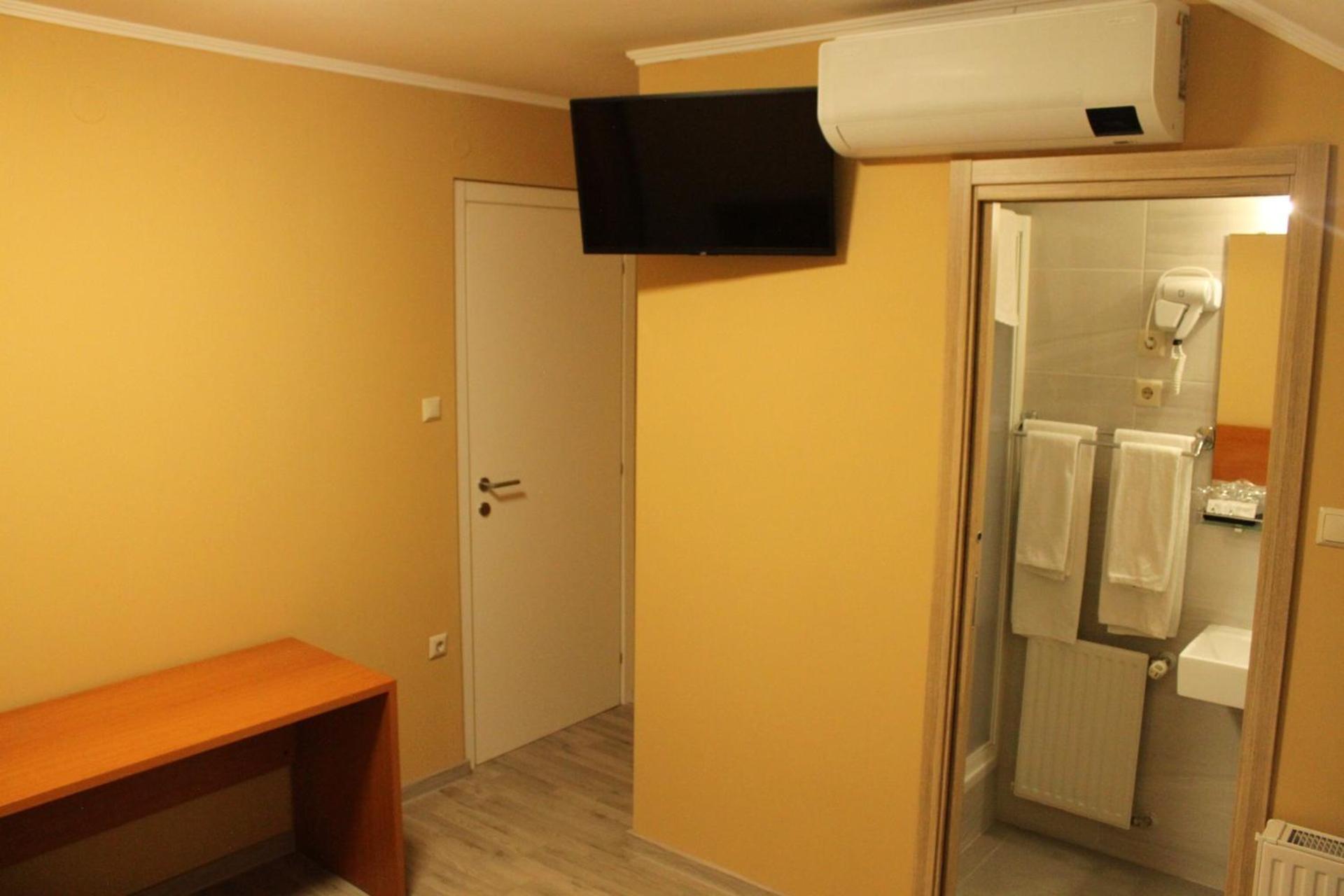 Guesthouse Rezekov Podrum Ястребарско Экстерьер фото
