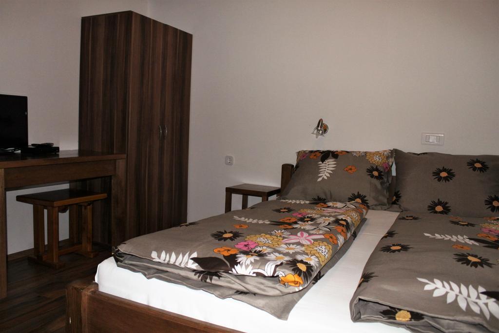 Guesthouse Rezekov Podrum Ястребарско Экстерьер фото