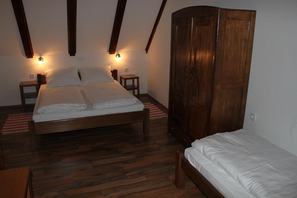 Guesthouse Rezekov Podrum Ястребарско Экстерьер фото